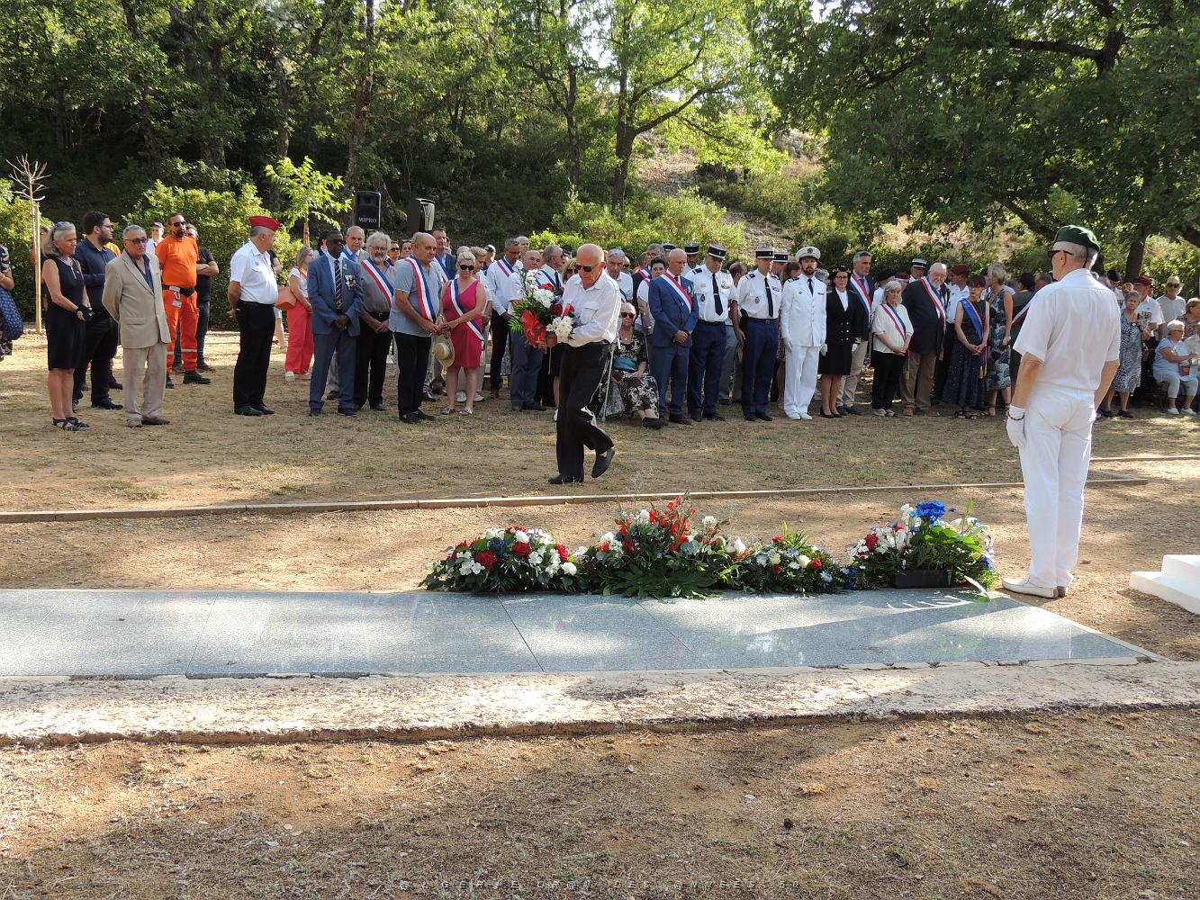2023 07 18 SIGNES - HOMMAGE AUX 38 RESISTANTS FUSILLES EN 1944 (53).JPG -           